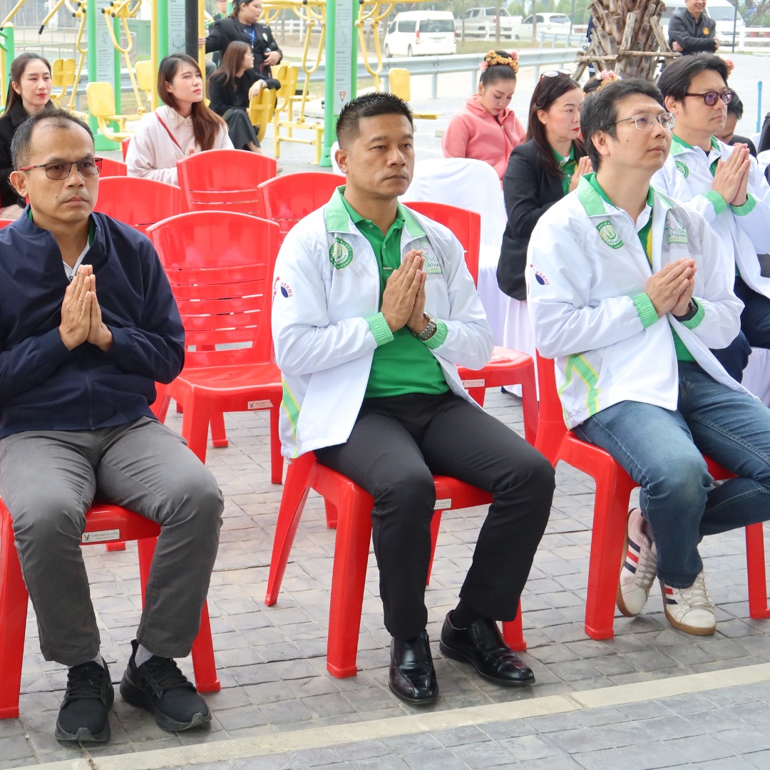 คณบดีคณะเศรษฐศาสตร์ เข้าร่วมพิธีบวงสรวงสักการะสิ่งศักดิ์สิทธิ์ และพิธีเปิดป้ายอาคาร “ศูนย์กีฬาทศมินทรบพิตร”